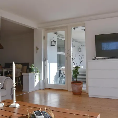 Three-bedroom Holiday In Hyllinge * Kirke-Hyllinge